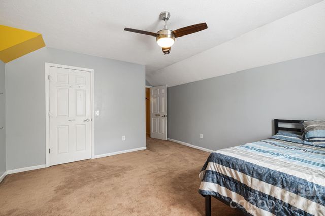 318 Sharon Avenue NW, Lenoir, NC 28645