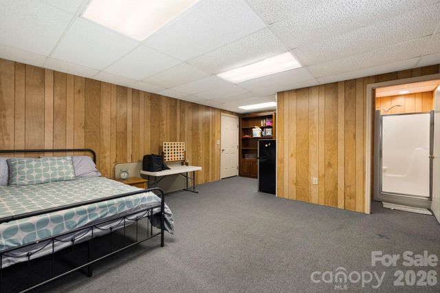 318 Sharon Avenue NW, Lenoir, NC 28645