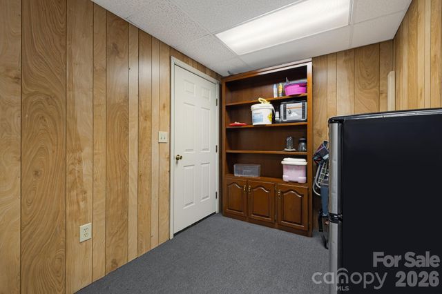 318 Sharon Avenue NW, Lenoir, NC 28645