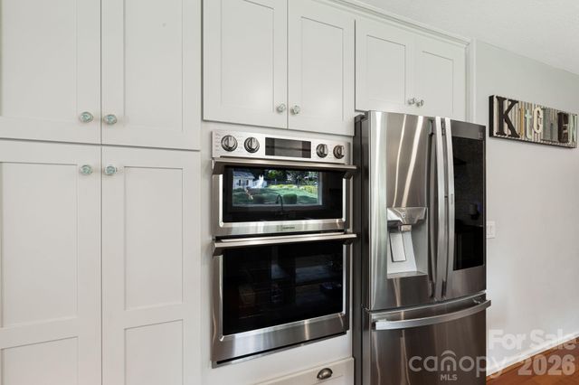 318 Sharon Avenue NW, Lenoir, NC 28645