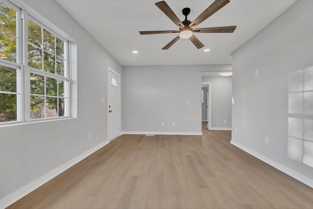 103 Pemberton Dr, Ashland City, TN 37015