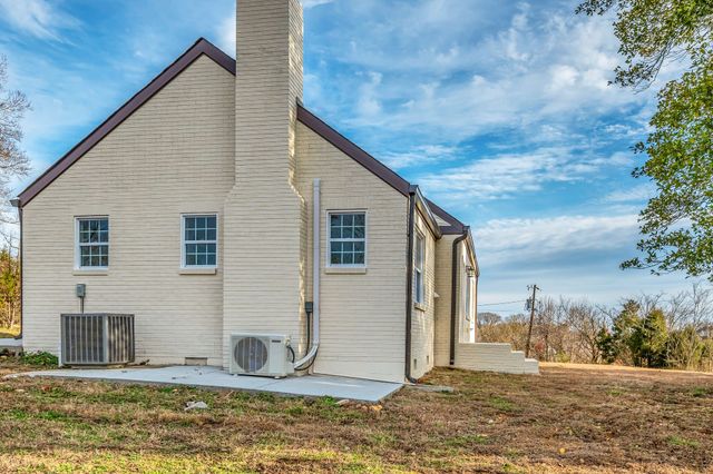 103 Pemberton Dr, Ashland City, TN 37015