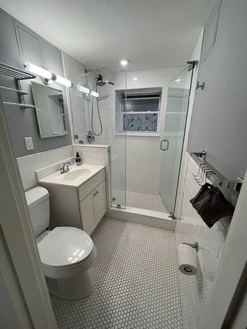 20-22 Concord Ave B, Cambridge, MA 02138