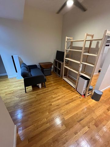 20-22 Concord Ave B, Cambridge, MA 02138