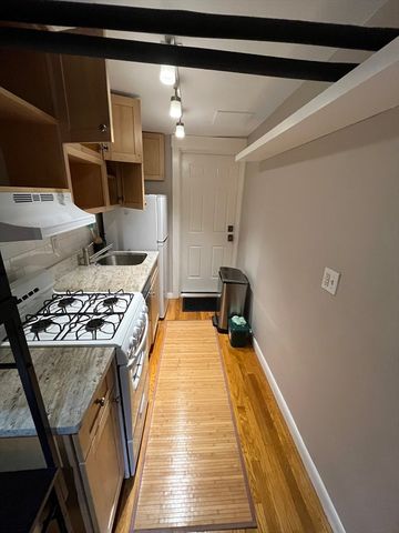 20-22 Concord Ave B, Cambridge, MA 02138