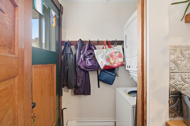 52-54 Everett St, Easthampton, MA 01027