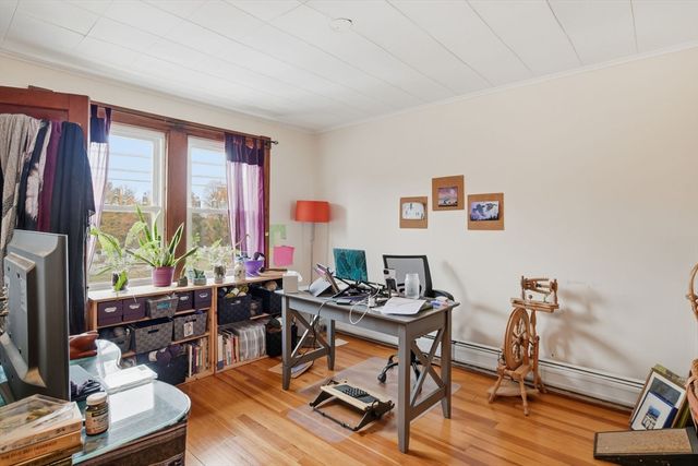 52-54 Everett St, Easthampton, MA 01027