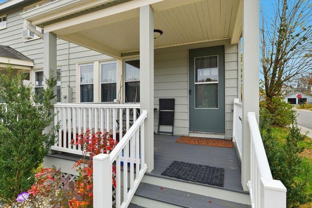 52-54 Everett St, Easthampton, MA 01027