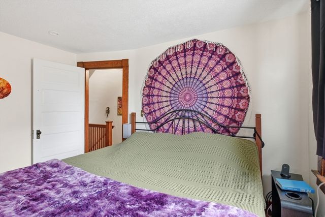 52-54 Everett St, Easthampton, MA 01027