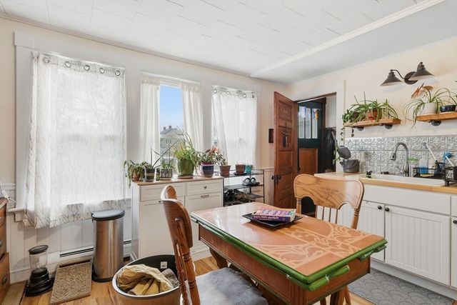 52-54 Everett St, Easthampton, MA 01027