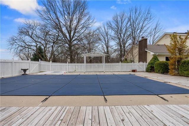 26612 E BLUE MILLS Road, Sibley, MO 64088