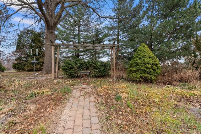 26612 E BLUE MILLS Road, Sibley, MO 64088