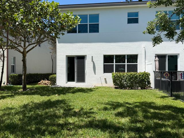 9028 Kingsmoor Way, Lake Worth, FL 33467