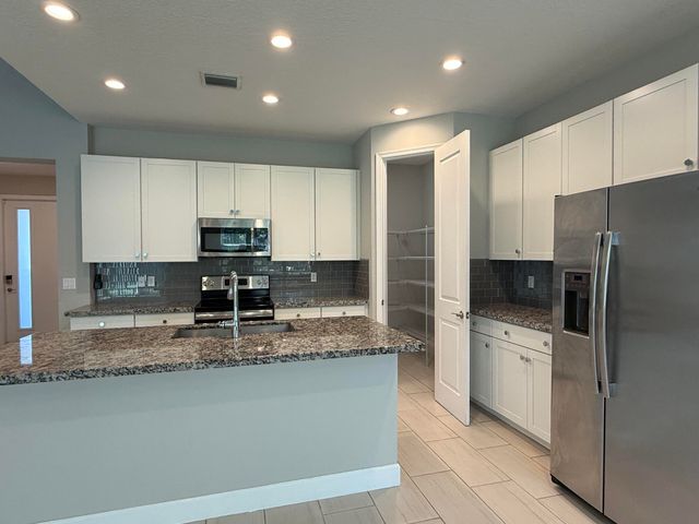 9028 Kingsmoor Way, Lake Worth, FL 33467