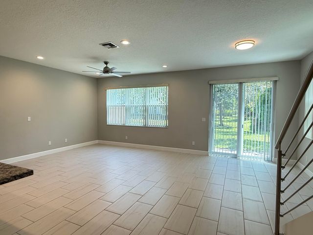 9028 Kingsmoor Way, Lake Worth, FL 33467