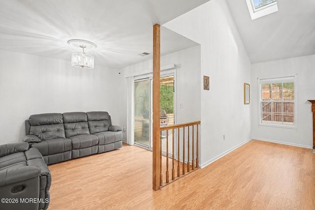 521 Woodbine Lane, Lakewood, NJ 08701