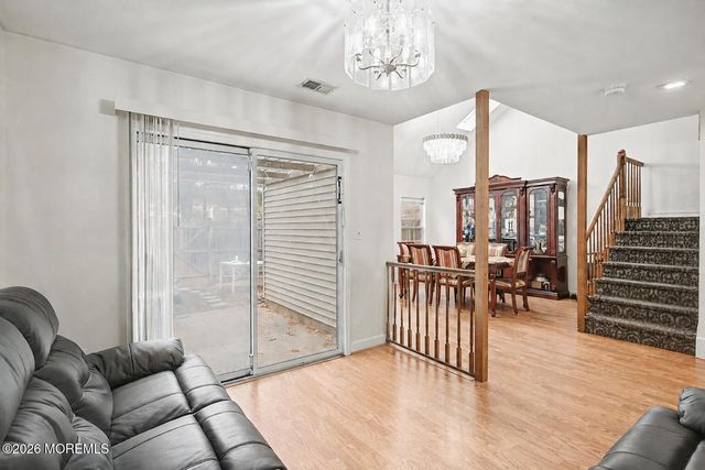 521 Woodbine Lane, Lakewood, NJ 08701