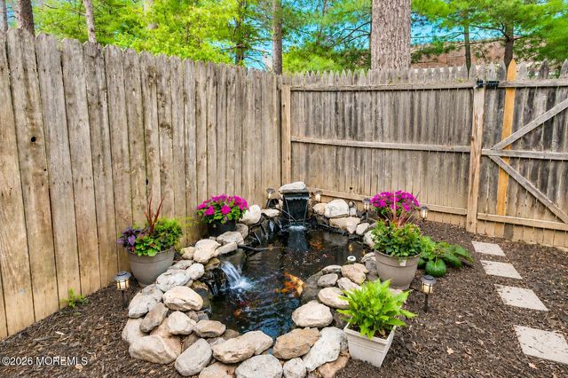 521 Woodbine Lane, Lakewood, NJ 08701