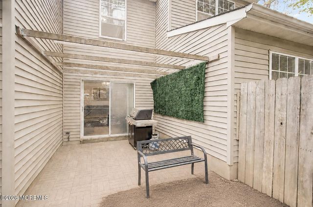 521 Woodbine Lane, Lakewood, NJ 08701