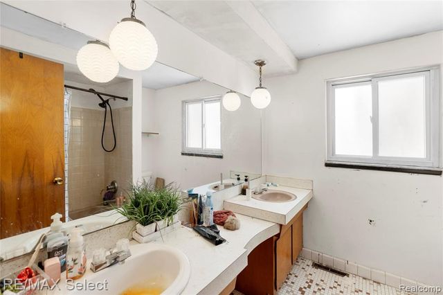 5189 Otsego Street, Burton, MI 48509