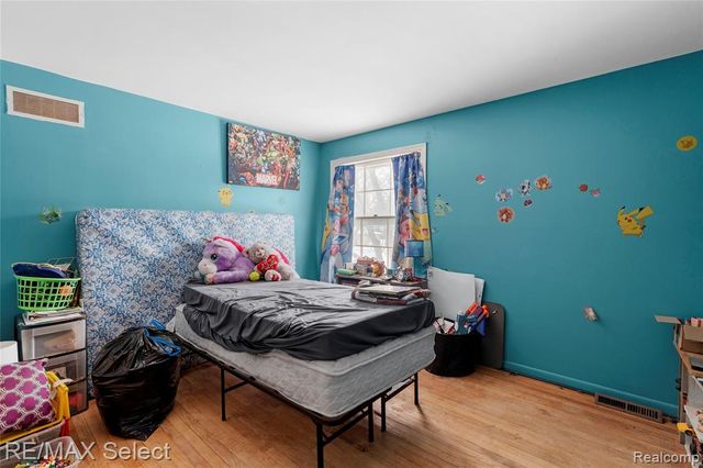 5189 Otsego Street, Burton, MI 48509