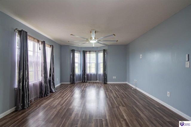 164 Carlton Court, Vine Grove, KY 40175