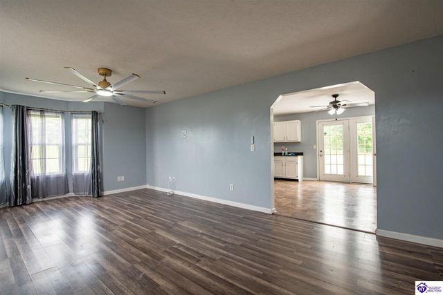 164 Carlton Court, Vine Grove, KY 40175