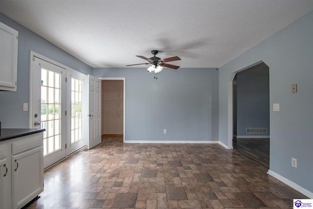164 Carlton Court, Vine Grove, KY 40175