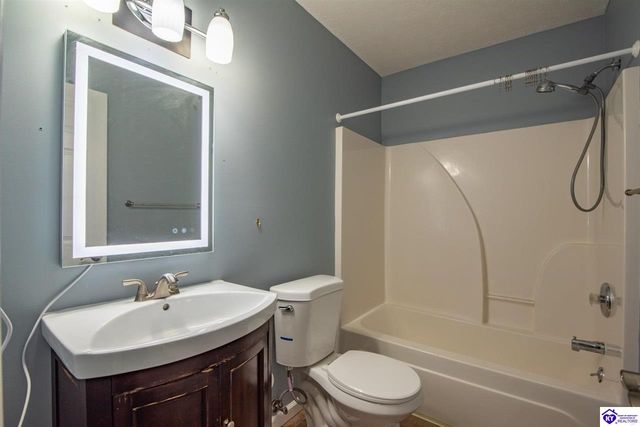 164 Carlton Court, Vine Grove, KY 40175