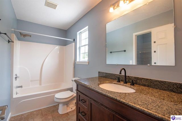 164 Carlton Court, Vine Grove, KY 40175
