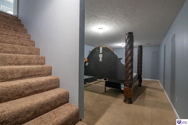 164 Carlton Court, Vine Grove, KY 40175