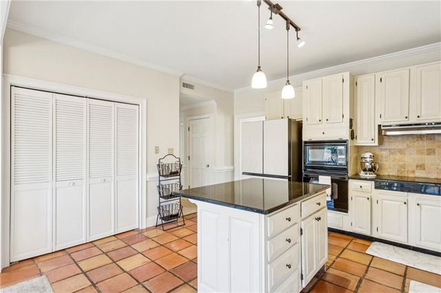 5260 Oglethorpe Court, Powder Springs, GA 30127