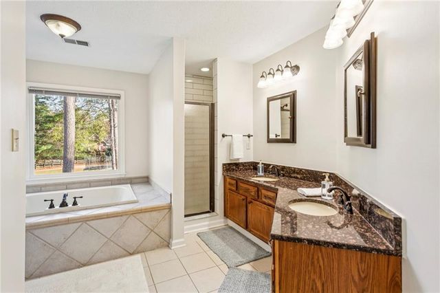 5260 Oglethorpe Court, Powder Springs, GA 30127