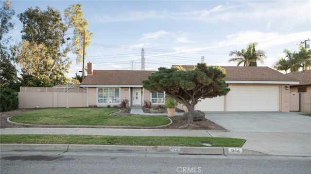 944 E Concord Avenue, Orange, CA 92867