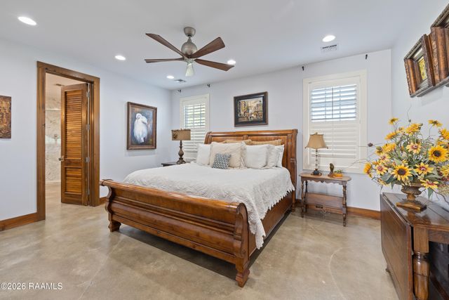 732 Louis Arceneaux Road, Lafayette, LA 70507