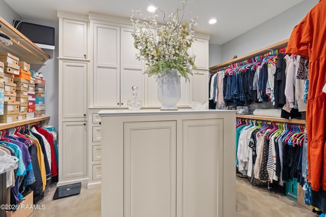 732 Louis Arceneaux Road, Lafayette, LA 70507