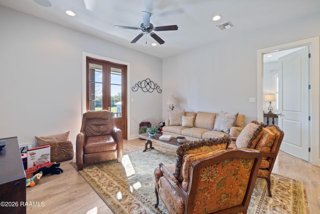 732 Louis Arceneaux Road, Lafayette, LA 70507