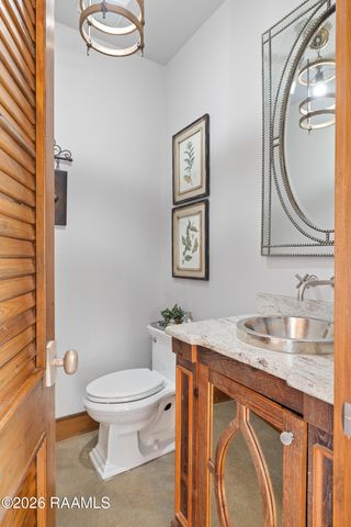 732 Louis Arceneaux Road, Lafayette, LA 70507