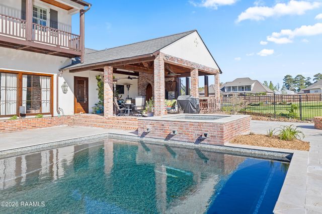 732 Louis Arceneaux Road, Lafayette, LA 70507