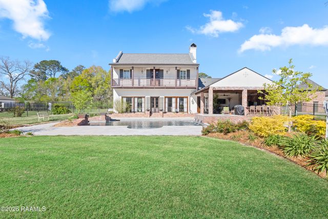 732 Louis Arceneaux Road, Lafayette, LA 70507