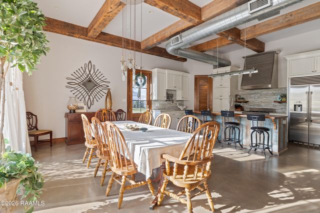 732 Louis Arceneaux Road, Lafayette, LA 70507