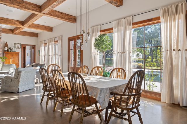 732 Louis Arceneaux Road, Lafayette, LA 70507