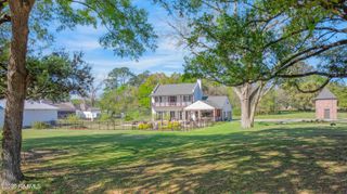 732 Louis Arceneaux Road, Lafayette, LA 70507