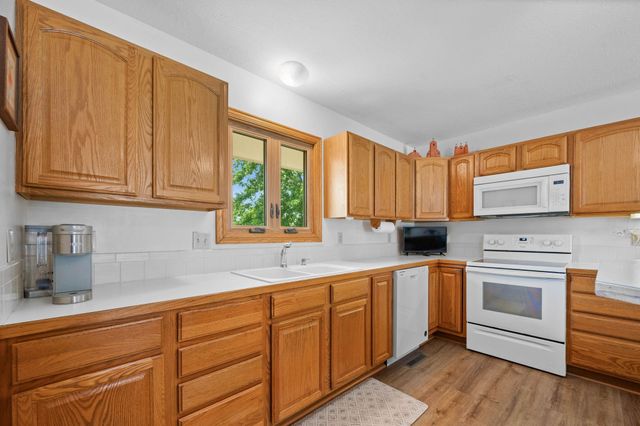 15330 E Castle St, Wichita, KS 67230