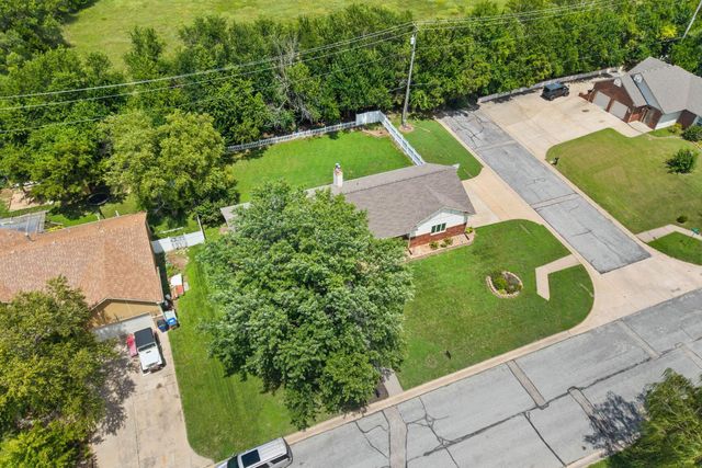 15330 E Castle St, Wichita, KS 67230