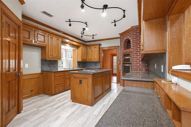 6118 Hampton Way Court, Spring, TX 77389