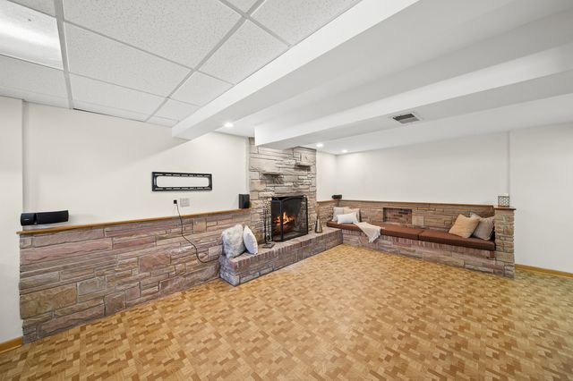 1017 S Norbury Avenue, Lombard, IL 60148