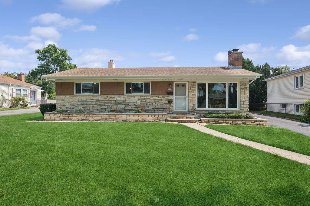 1017 S Norbury Avenue, Lombard, IL 60148