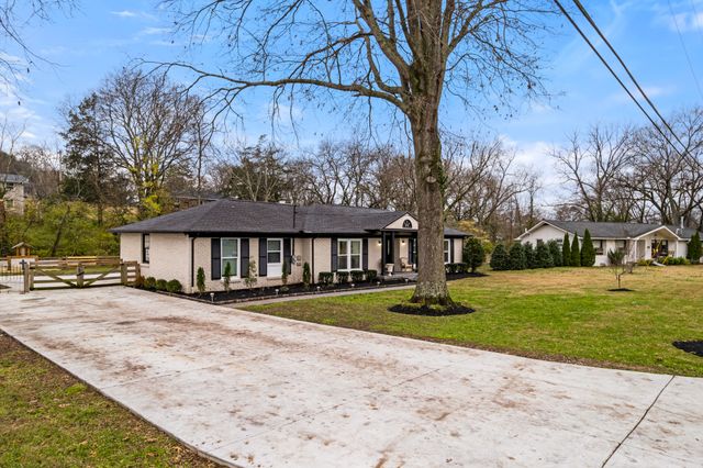 1013 Chapel Ct, Franklin, TN 37069