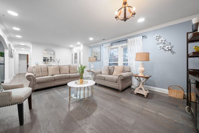 1013 Chapel Ct, Franklin, TN 37069